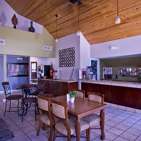 Chase Suite El Paso-2